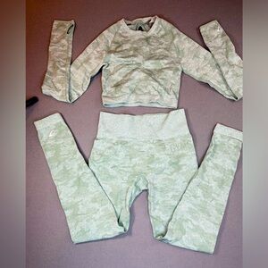 Gym Shark Workout Set Seamless Pale Green Camo Size Small